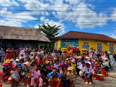 Trung thu cho em mùa 4 - Dự án thiện nguyện hằng năm của OHI tổ chức tại Hồng Vân, A Lưới